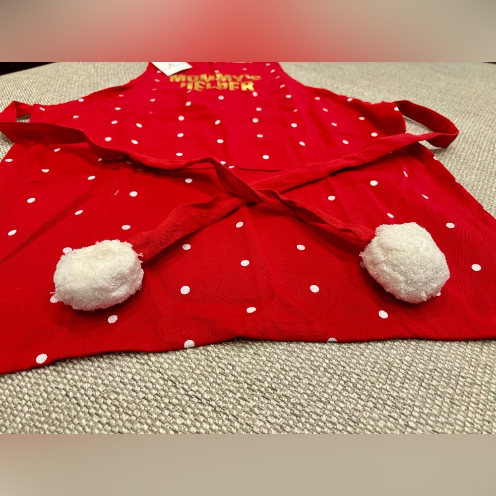 Apron (NWT) - Picture 3 of 8